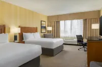 DoubleTree by Hilton London Ontario - parking
