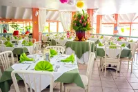 Bay Gardens Hotel - Desayuno