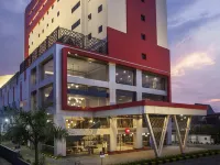 Ibis Pontianak City Center - Parkplatz