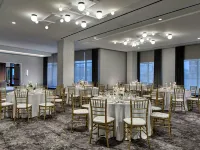 Hotel Celare, Cincinnati Midtown, a Tribute Portfolio Hotel Hotels near Mount Airy Forest