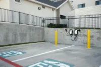 TownePlace Suites Dallas DeSoto - parking