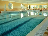 Castlecourt Hotel, Spa & Leisure - С бассейном