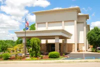 Hampton Inn Bloomington - 2-Star