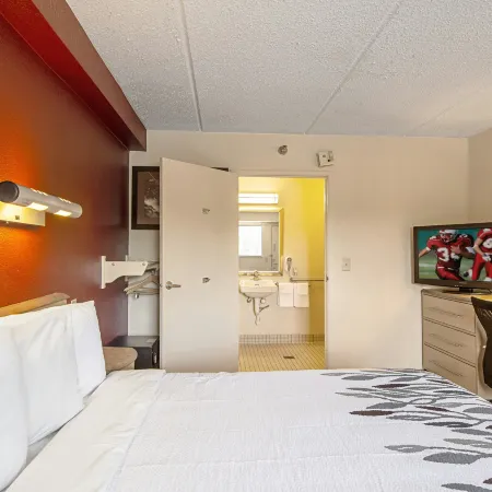 Red Roof Inn Boston - Southborough/ Worcester
