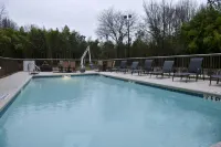 Hampton Inn Madison - Pool