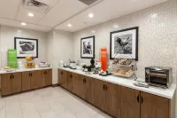 Hampton by Hilton Dallas East - servizio colazione
