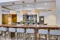 Hilton Garden Inn Phoenix Airport North - Pet-friendly