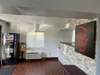 Red Roof Inn Kimball, TN - I-24 - parking