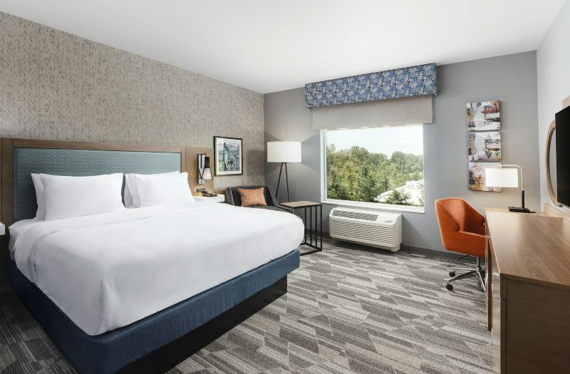 Hampton Inn by Hilton Bellingham Airport