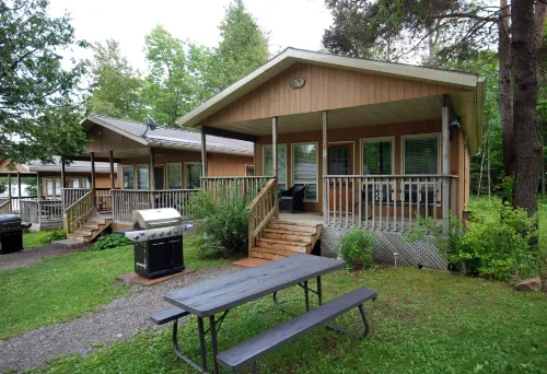 Ogopogo Resort - 3-Star
