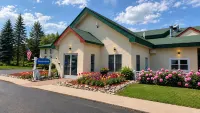 Up North Hotel Formerly Voyager Inn - Pet friendly