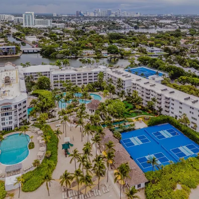 منتجع ونادي ذا لاغو مار بيتش Hotels near بيير 66 مارينا