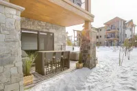 Ski Season Escape! Fraser Condo & Hot Tub - Lejligheder