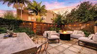 Saltaire by Avantstay Rooftop Deck + Firepit + Wet Bar Walk to Beach + Trail - 3-Star
