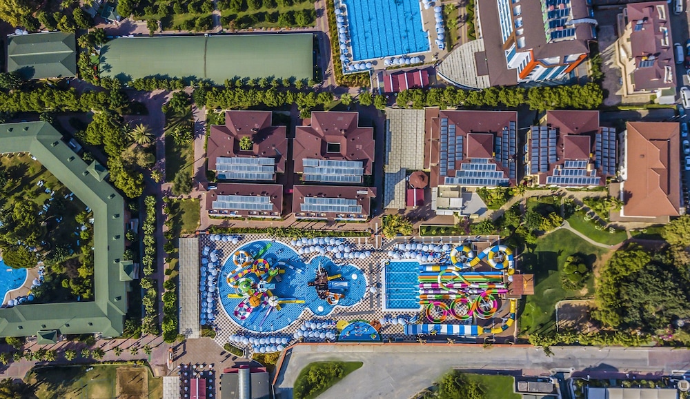 Lonicera World Resort Spa Hotel