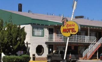 Apache Motel