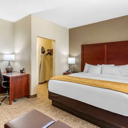 Comfort Suites