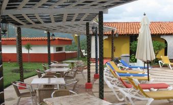 1. Brisas L..