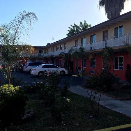 Long Beach Motel