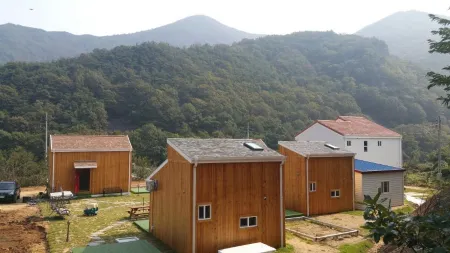 Mungyeong Jorba House Pension Отели рядом с достопримечательностью «Mungyeong Saejae»