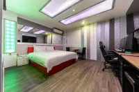 Iksan M Plus Hoteles en Iksan