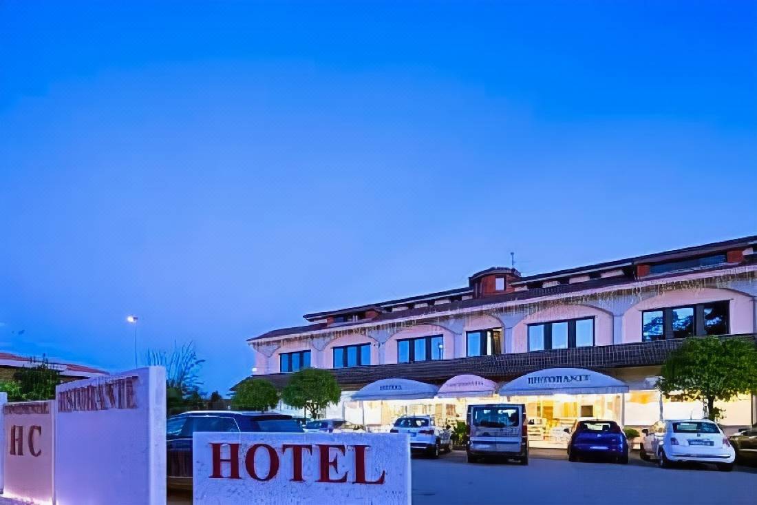 Hotel Ristorante Continental-Osio Sotto Updated 2022 Room Price-Reviews &  Deals | Trip.com