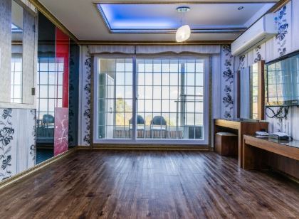 Yesan Bongsusan Forest Pension