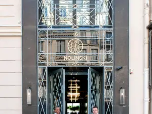 巴黎諾林斯基飯店