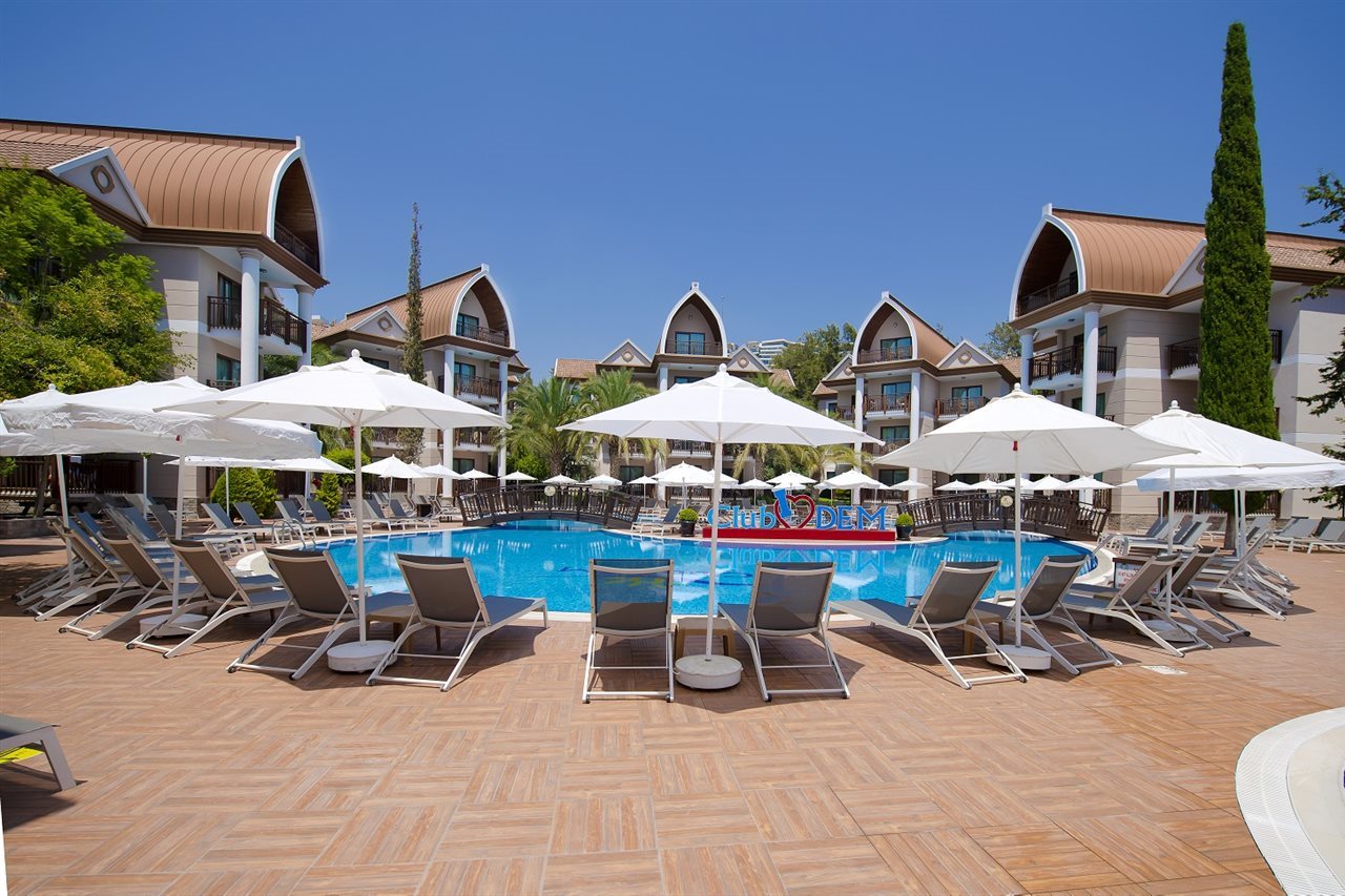 Quattro Beach Spa & Resort - All Inclusive