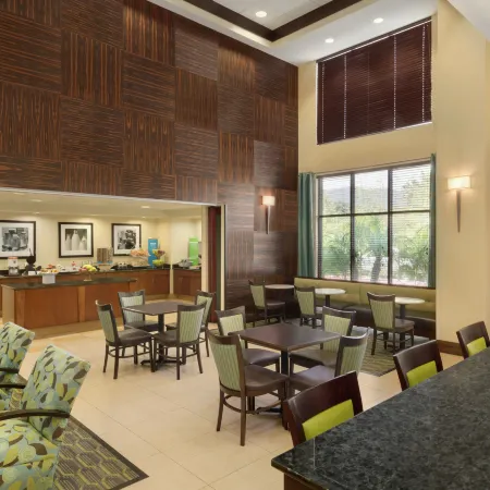 Hampton Inn & Suites Thousand Oaks