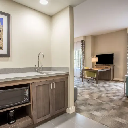 Hampton Inn & Suites Yonkers - Westchester