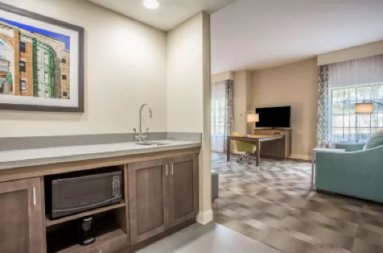 Hampton Inn & Suites Yonkers - Westchester