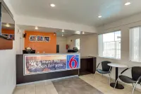 Motel 6 Albuquerque, NM - Carlisle - 2-Star