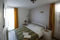 Apartments and Rooms Degra Các khách sạn ở 