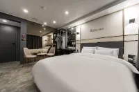 ซุนชอน โฮเทล เดอะ เอช