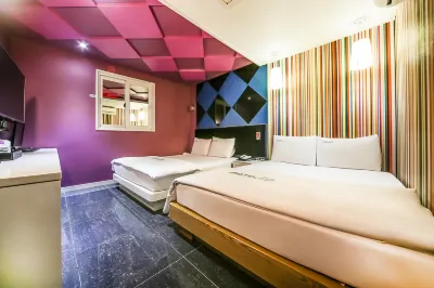 Twelve Motel