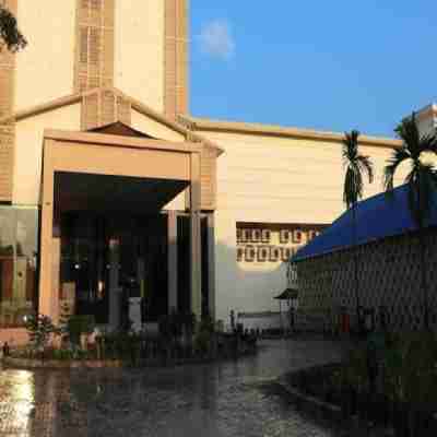 The Greenwood - Tezpur Hotel Exterior