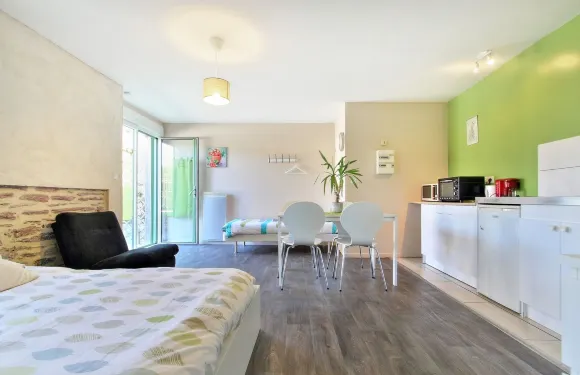 艾米莉鄉村公寓