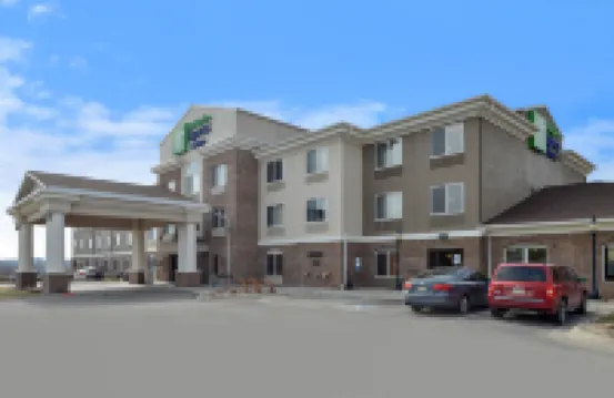 Holiday Inn Express & Suites OMAHA WEST by IHG