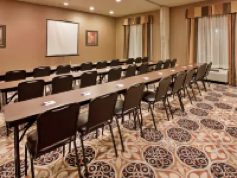 Holiday Inn Express & Suites Mcpherson by IHG Hotels in McPherson