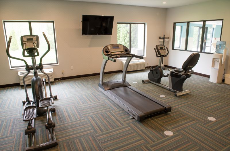 Holiday Inn Express & Suites Elkhart-South by IHG photo 5