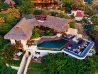 Tentaciones Hotel & Lounge Pool - Adults Only