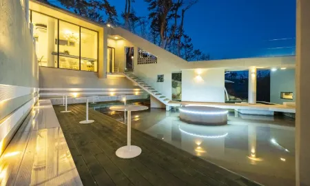 Gyeongju 35mm Pension Отели рядом с достопримечательностью «Submerged Tomb of King Munmu»