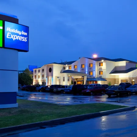 Holiday Inn Express Pittsburgh-North (Harmarville) by IHG