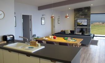 Jog - Lodge 17 - 3 Bed Sea-View - Housity