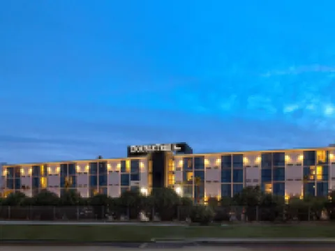 ダブルツリー バイ ヒルトン パームデール カリフォルニア パームデールのホテル
