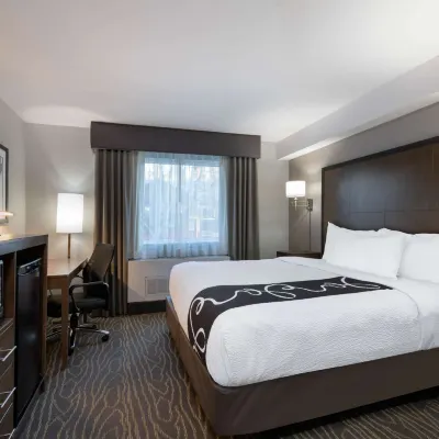 La Quinta Inn & Suites by Wyndham Anchorage Airport Hotels near Dimond Center