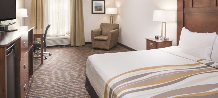 La Quinta Inn by Wyndham Bend Отели в г. Бенд