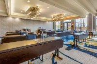Hotel Centro Sonoma Wine Country, Tapestry by Hilton Hotels in Rohnert Park