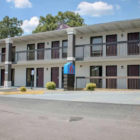 Motel 6 Knoxville, TN - East